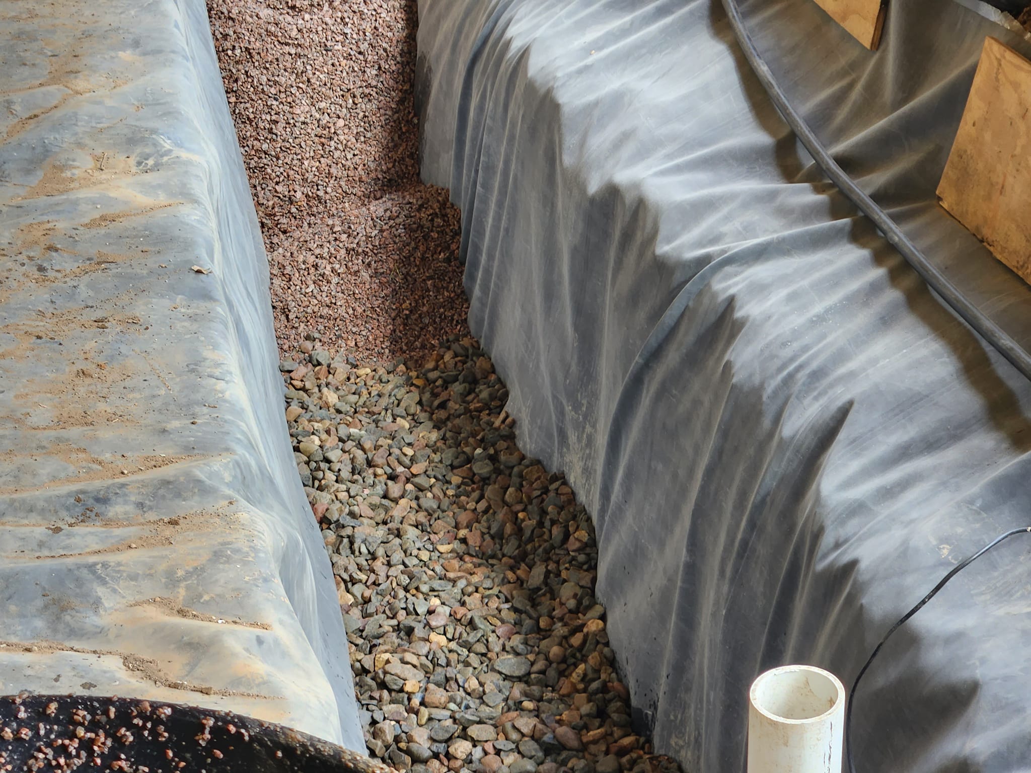 round rocks planter